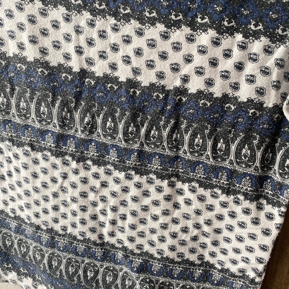 American Eagle Outfitters top size small - Picture 4 of 4